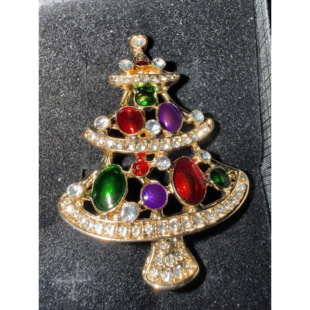 NWT Goldtone Christmas Tree Brooch Pin With Jewel Toned Glass And Rhinestones